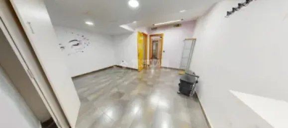 117m² Commercial property in Valencia, Spain No. 134627 13