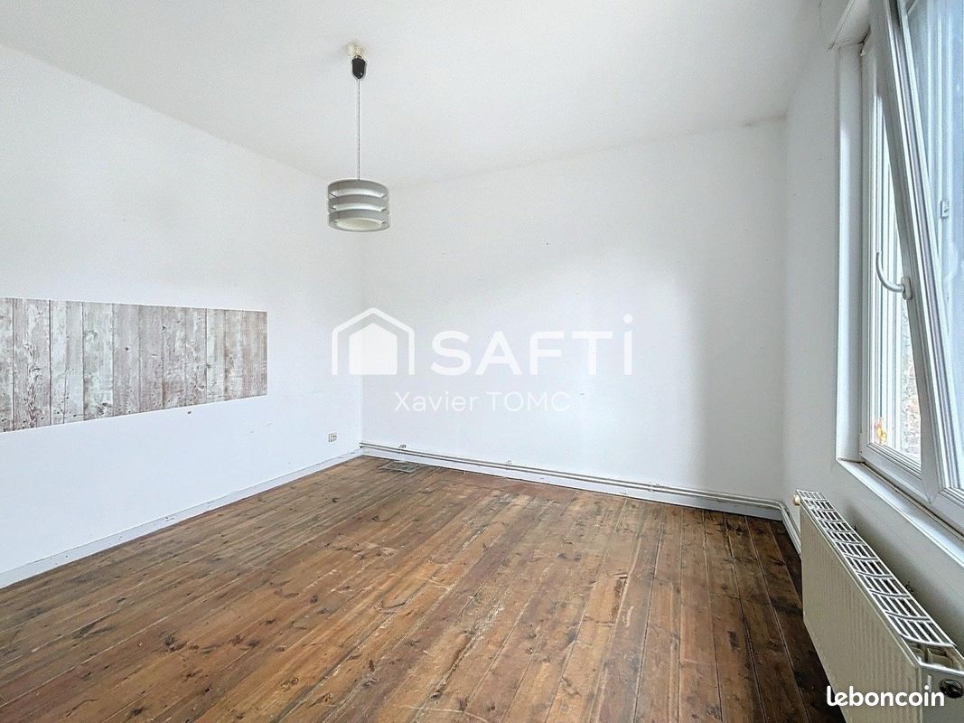 3 bedrooms House in Lievin, France No. 228216