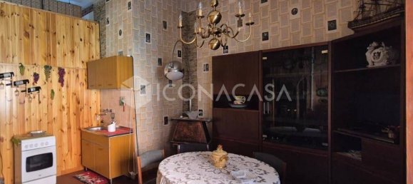 143m² Warehouse in Monza, Italy No. 362994 3