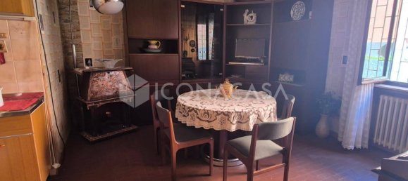 143m² Warehouse in Monza, Italy No. 362994 2