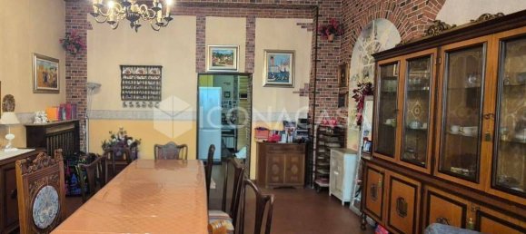 143m² Warehouse in Monza, Italy No. 362994 10