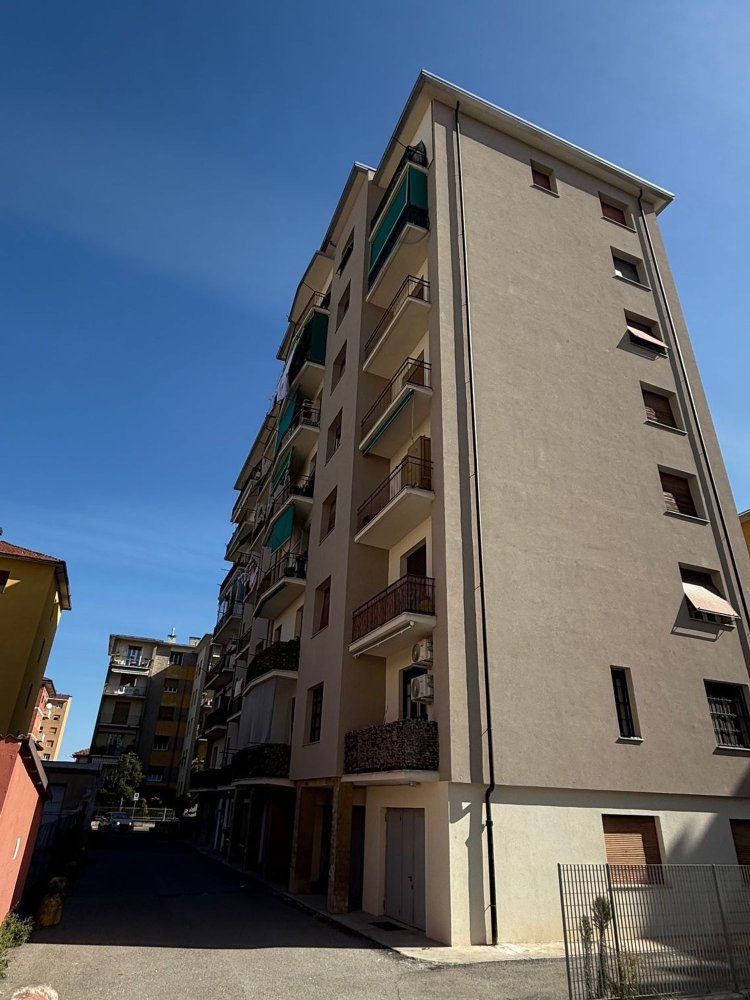 4 bedrooms Apartment in Novi Ligure, Italy No. 332892