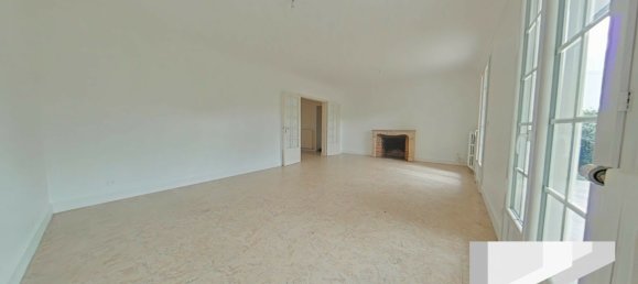 4 bedrooms House in Olivet, France No. 158655 2