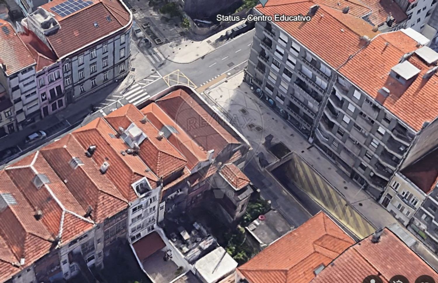 Gebäude in Porto, Portugal 301m², Nr. 48113