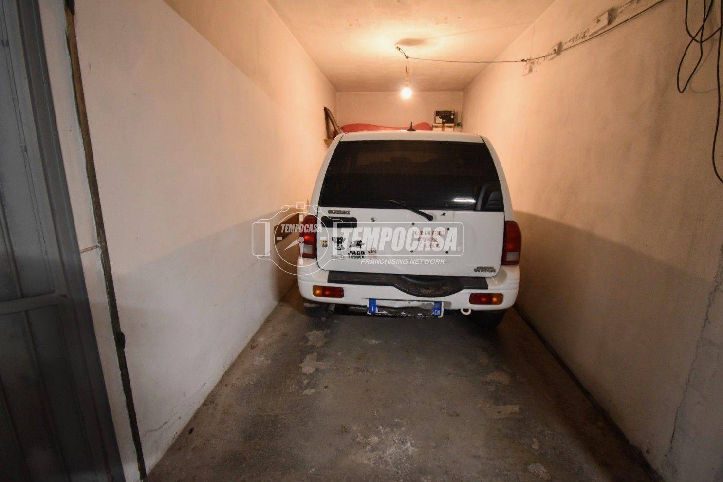 15m² Garage in Borgo San Dalmazzo, Italy No. 350781