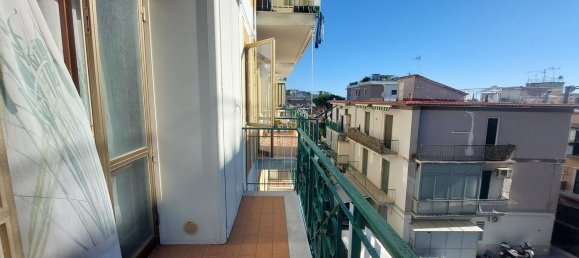 5 bedrooms Apartment in Portici, Italy No. 326320 17