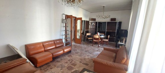 5 bedrooms Apartment in Portici, Italy No. 326320 11