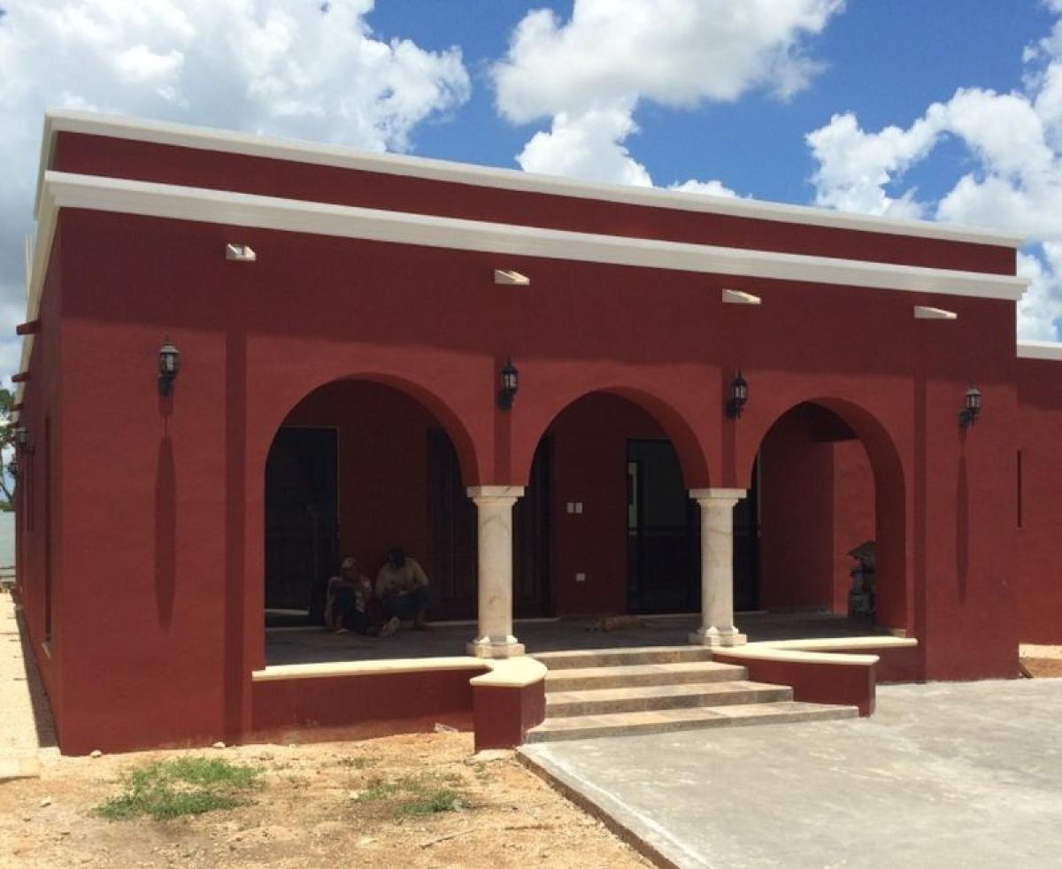 4 bedrooms House in Merida, Mexico No. 72180