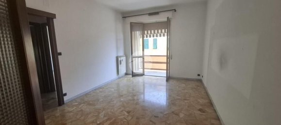 4 rooms Apartment in Genoa, Italy No. 293303 18