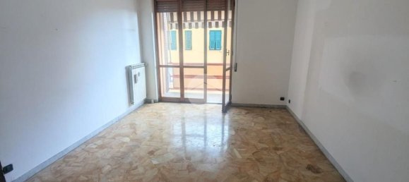 4 rooms Apartment in Genoa, Italy No. 293303 4