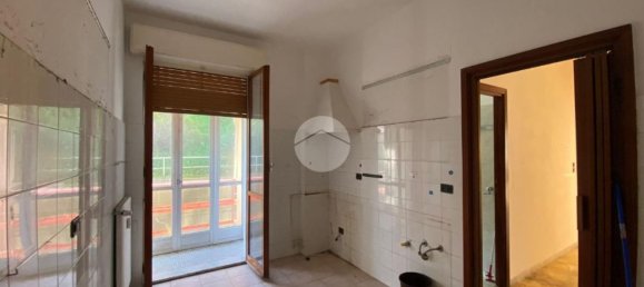 4 rooms Apartment in Genoa, Italy No. 293303 2