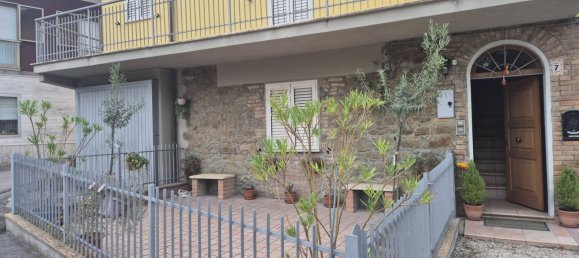 5 rooms House in Perugia, Italy No. 309147 2