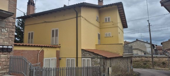 5 rooms House in Perugia, Italy No. 309147 4