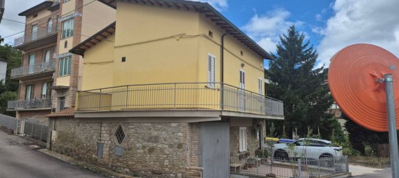 5 rooms House in Perugia, Italy No. 309147 3