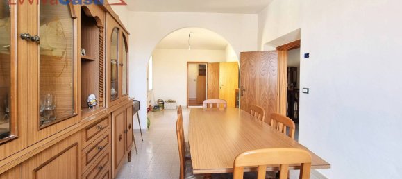 5 bedrooms Villa in Filottrano, Italy No. 292773 8