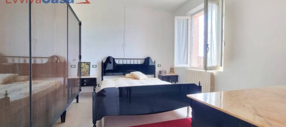 5 bedrooms Villa in Filottrano, Italy No. 292773 19