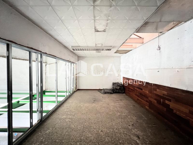 184m² Commercial property in Badalona, Spain No. 159835