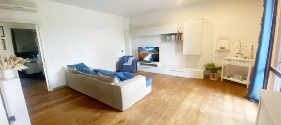 3 bedrooms Apartment in Reggio Emilia, Italy No. 313263 6