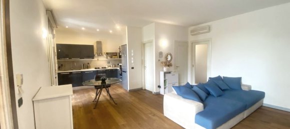 3 bedrooms Apartment in Reggio Emilia, Italy No. 313263 10