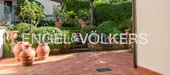 3 bedrooms Villa in Florence, Italy No. 127140 5