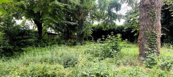 355m² Land in Saint-Ouen-l'Aumone, France No. 307623 2