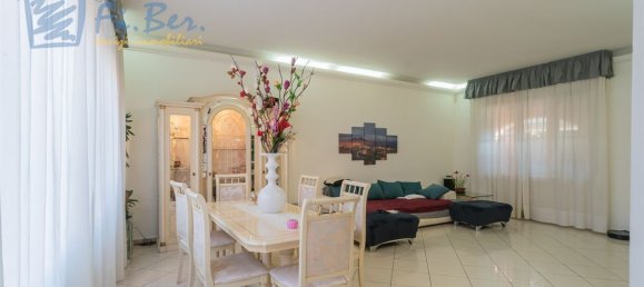 5 bedrooms Villa in Pioltello, Italy No. 266202 8