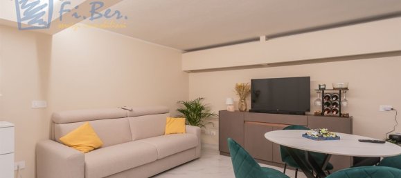 5 bedrooms Villa in Pioltello, Italy No. 266202 18