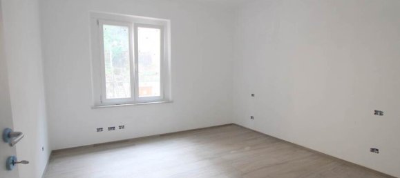 Квартира с 3 спальнями в Сиена, Италия № 216041 20