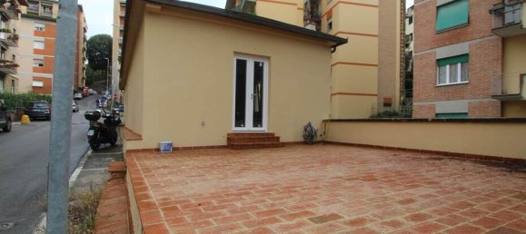 Квартира с 3 спальнями в Сиена, Италия № 216041 17