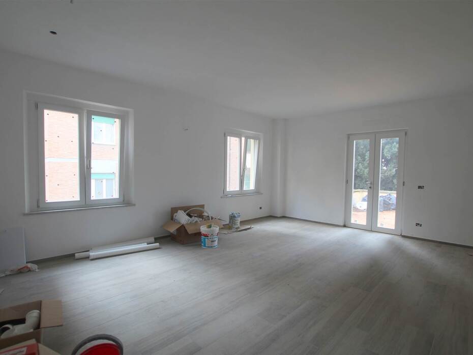 Квартира с 3 спальнями в Сиена, Италия № 216041