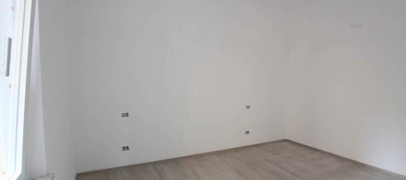 Квартира с 3 спальнями в Сиена, Италия № 216041 23