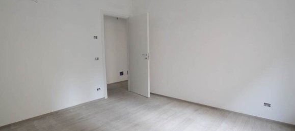 Квартира с 3 спальнями в Сиена, Италия № 216041 22