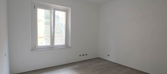 Квартира с 3 спальнями в Сиена, Италия № 216041 4