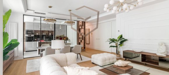 Apartamento de 3 dormitorios en Madrid, Spain No. 167277 3