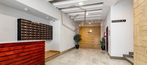 Apartamento de 3 dormitorios en Madrid, Spain No. 167277 16