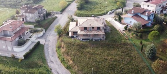 Villa de 21 habitación en Colli al Metauro, Italy No. 152214 15