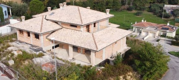 Villa de 21 habitación en Colli al Metauro, Italy No. 152214 3