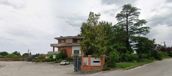 8246m² Warehouse in Orsogna, Italy No. 265950 3