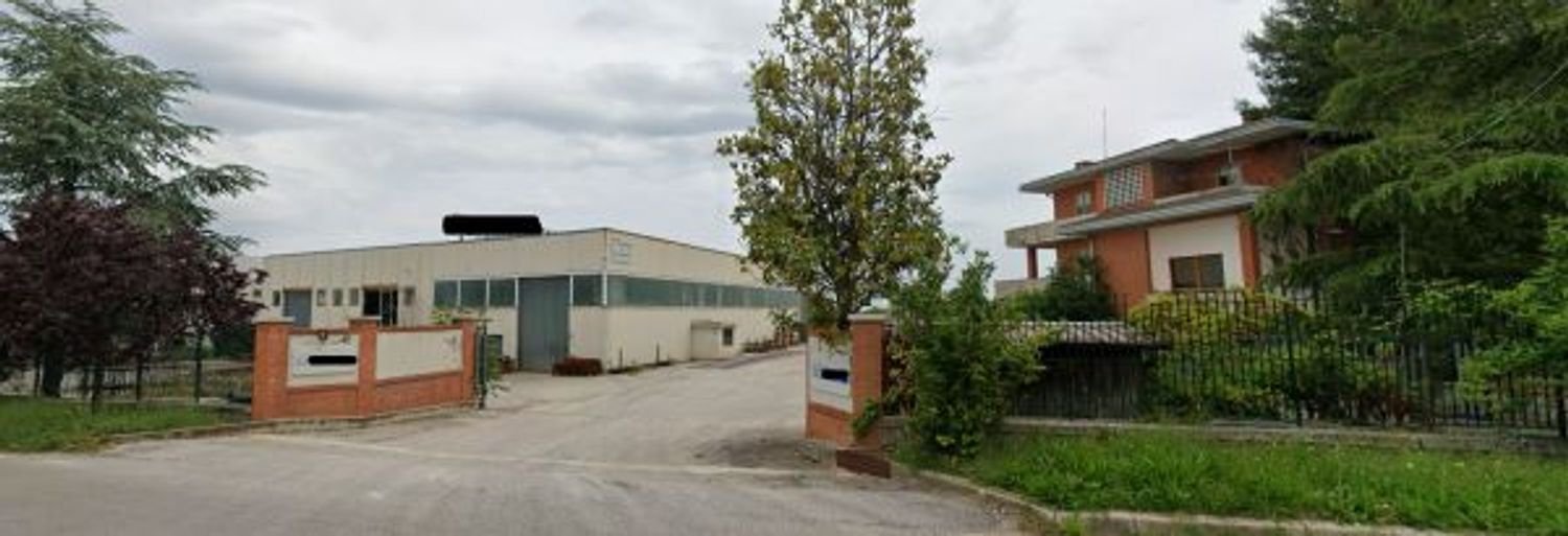 8246m² Warehouse in Orsogna, Italy No. 265950