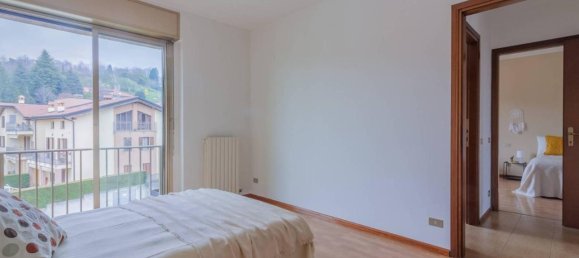 Apartamento de 3 habitaciónes en Sirone, Italy No. 35390 11