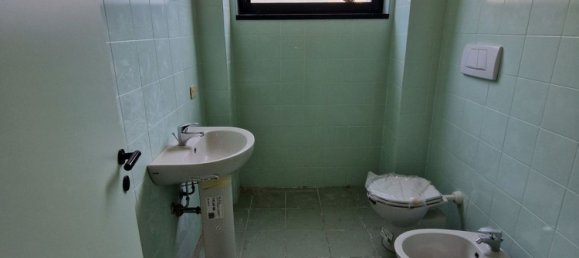 240m² Warehouse in Lucca, Italy No. 127743 9