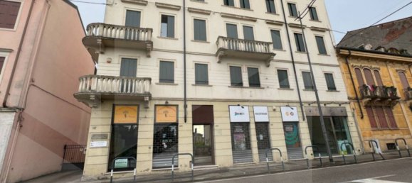 1 room Parking in Vicenza, Italy No. 19249 5