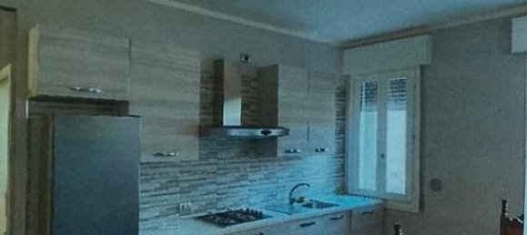 3-salle Appartement à Poggio Rusco, Italy No. 257387 2