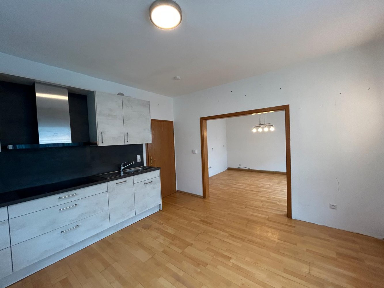 Moradia em banda de 5 divisões em Baden-Wurttemberg, Germany N.º 28150