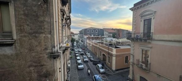 Apartamento de 6 habitaciónes en Catania, Italy No. 130568 13