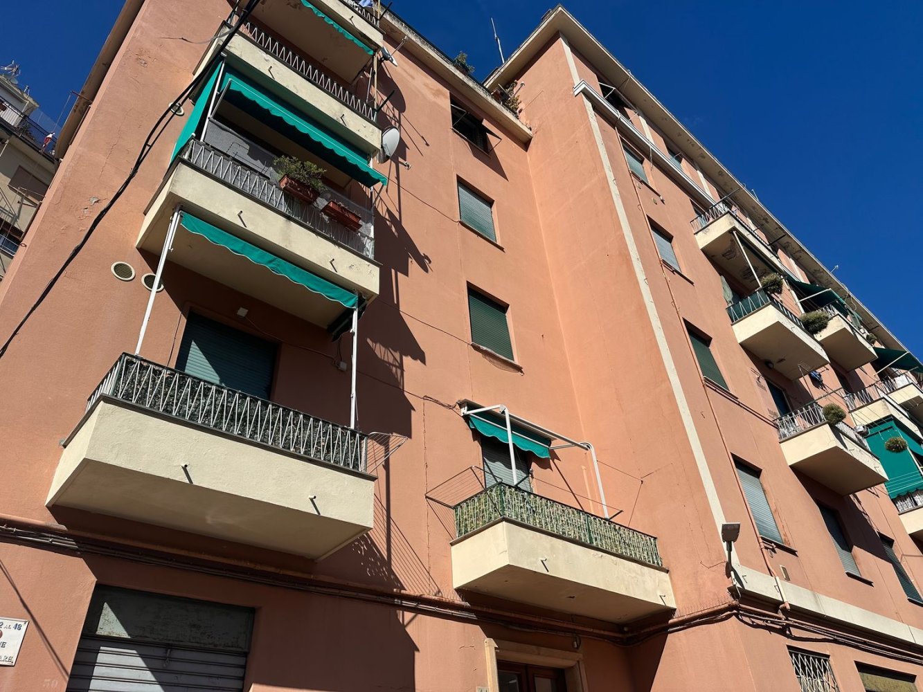 2 bedrooms Apartment in Genoa, Italy No. 364693