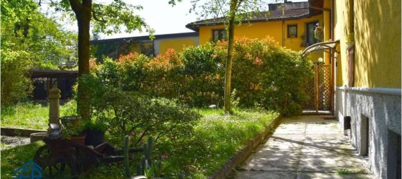 1 bedroom Apartment in Milan, Italy No. 272534 2