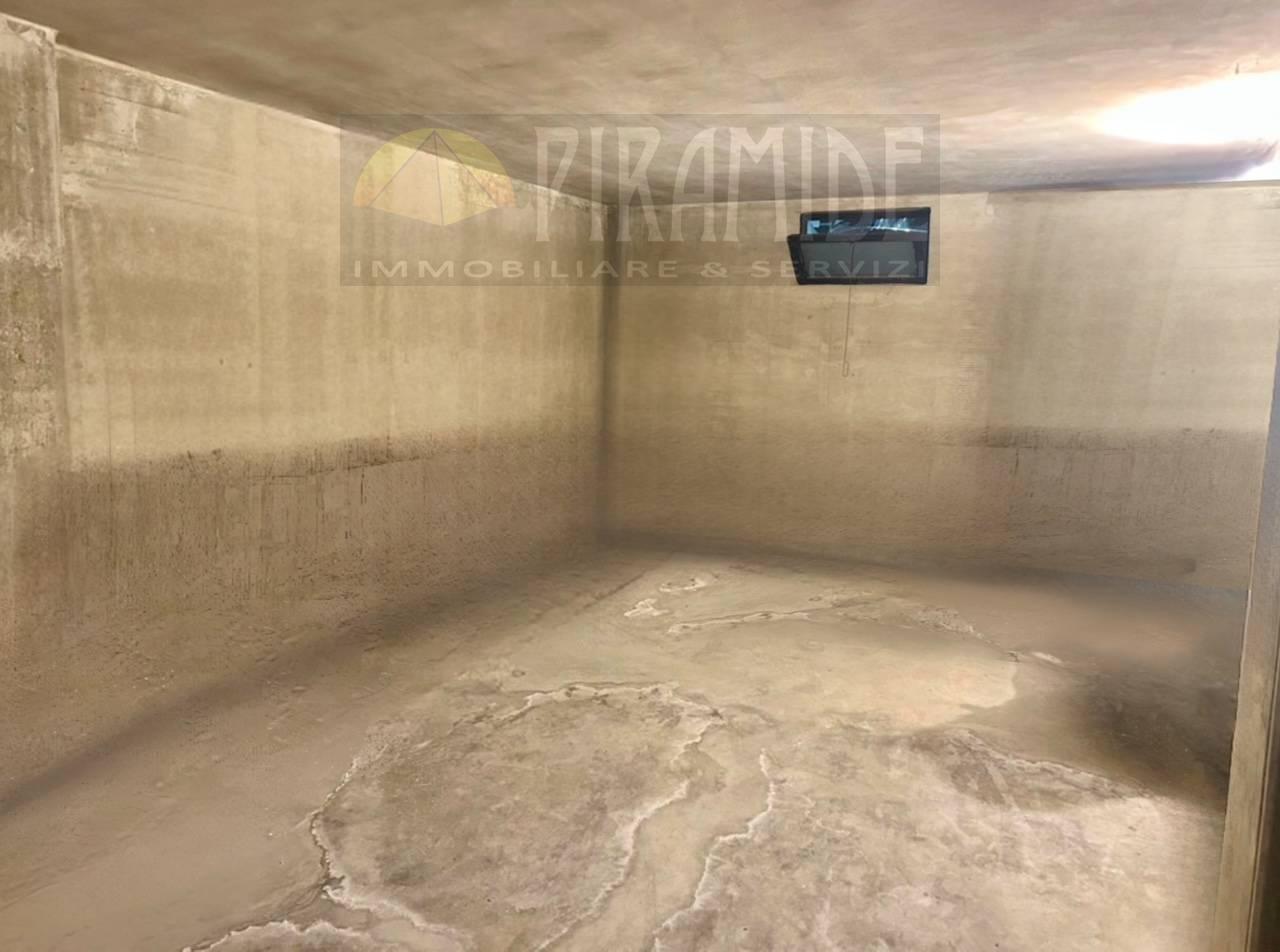 1-Zimmer Garage in Tortoreto, Italy, Nr. 34197