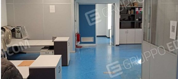 143m² Commercial property in Legnano, Italy No. 373627 5