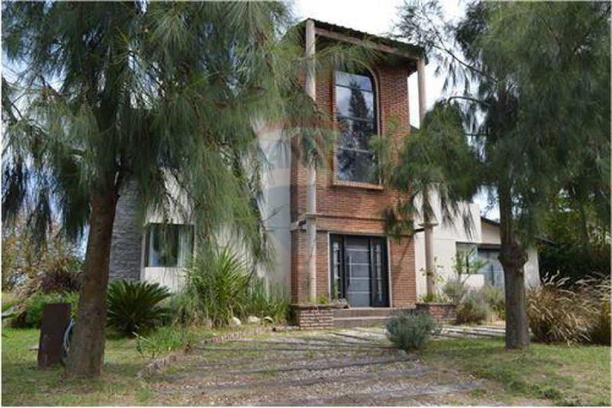 4 bedrooms House in Escobar, Argentina No. 66652